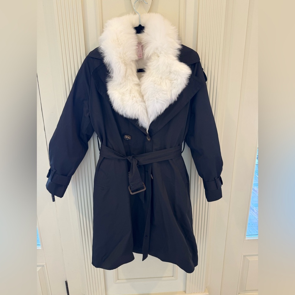 NWT JOYE Trench Coat 2-in-1 with white Fox Fur Lining.
